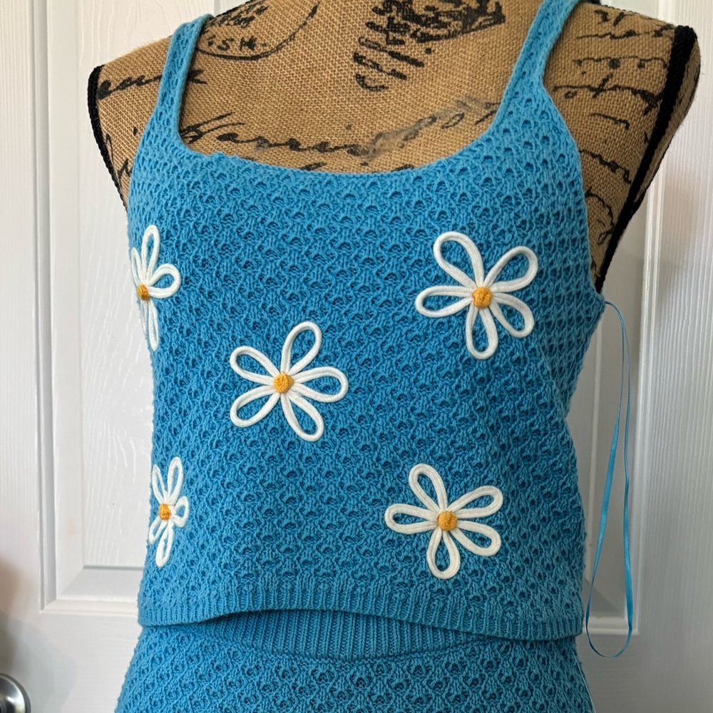 Elegant Blue Floral Knit Skirt